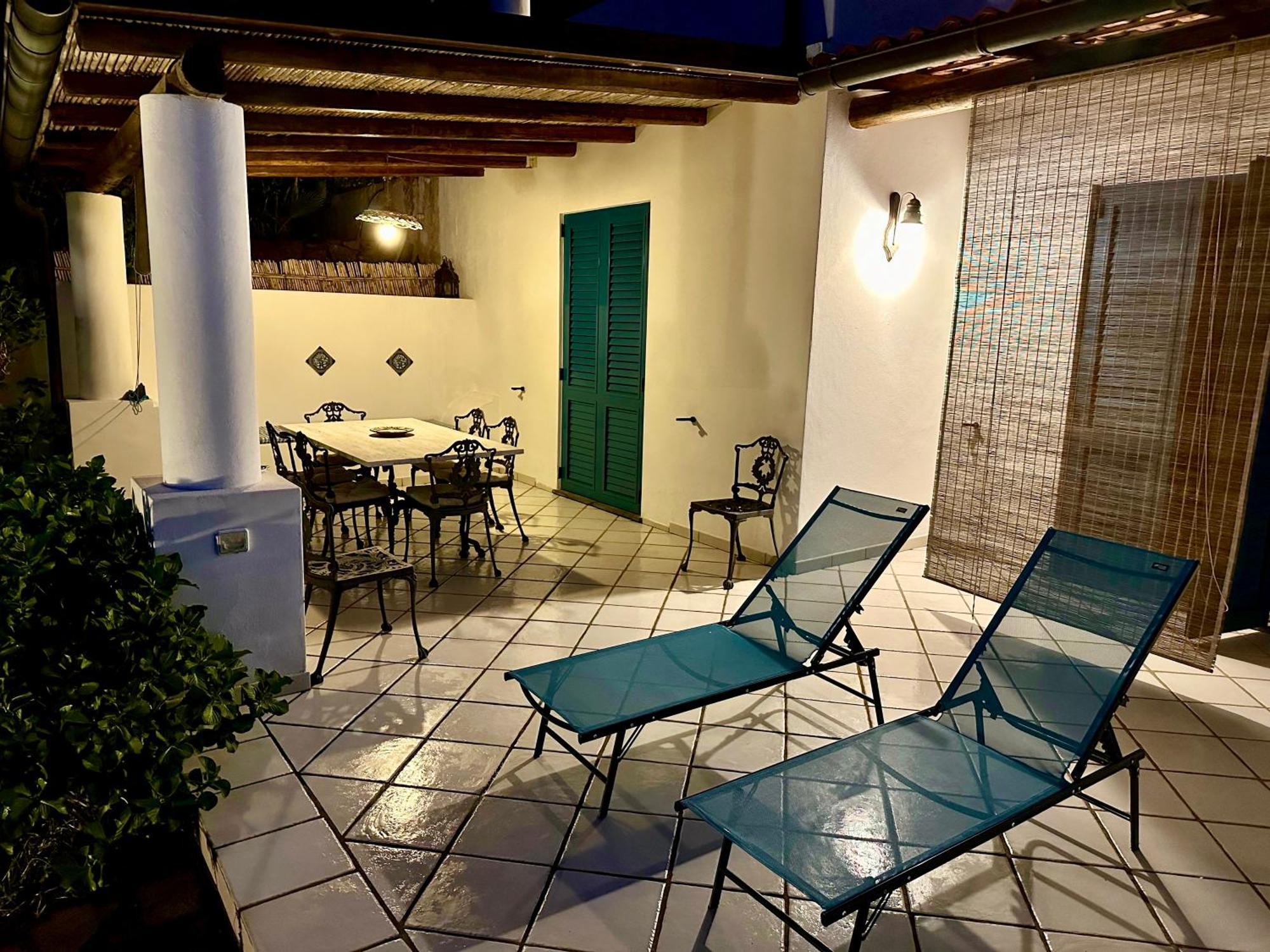 Villa 'A Pisa Липари Экстерьер фото